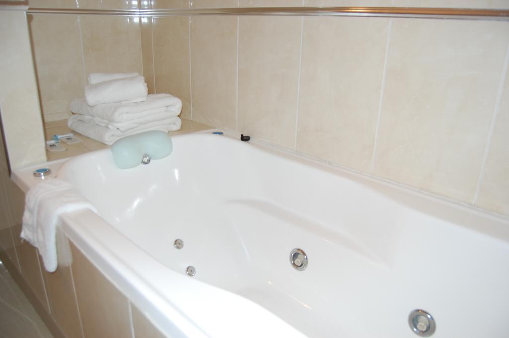 Hotel Gran Madryn Puerto Madryn Kültér fotó